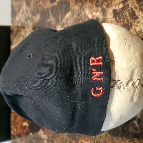 Guns N Roses Embroidered Tour Hat Unisex - Picture 4 of 8